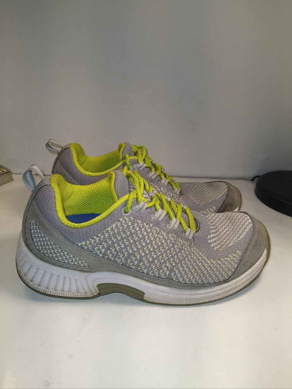 Orthofeet 987 Coral Gray Biofit Walking Shoes Women's sz 8(2E) X-Wide.